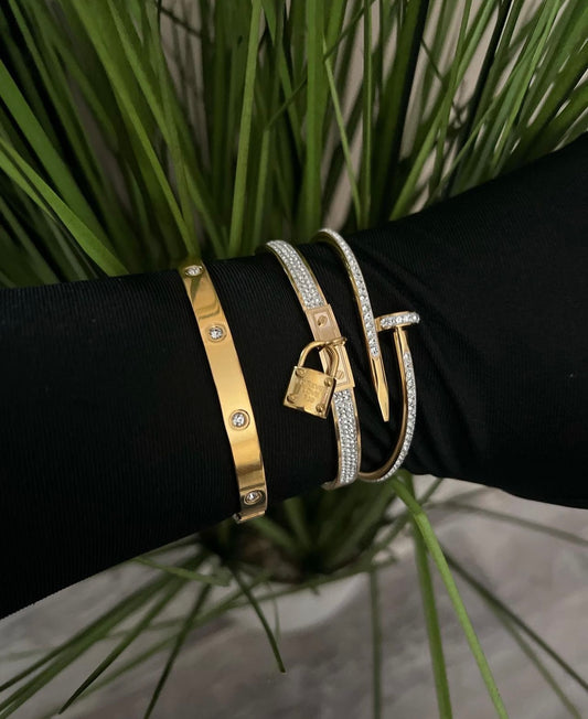 ‘That Girl’ bracelet set